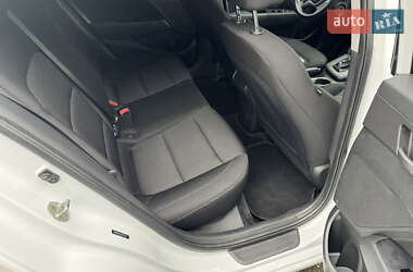 Седан Hyundai Elantra 2017 в 