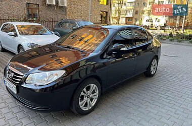 Седан Hyundai Elantra 2010 в 