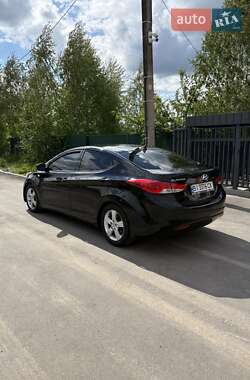 Седан Hyundai Elantra 2013 в 