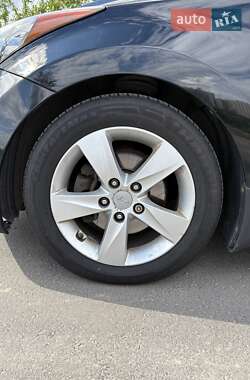 Седан Hyundai Elantra 2013 в 