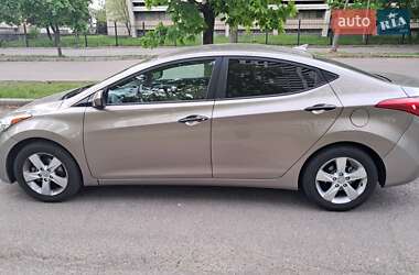 Седан Hyundai Elantra 2013 в 