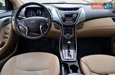 Седан Hyundai Elantra 2013 в 