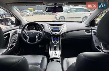 Седан Hyundai Elantra 2012 в 