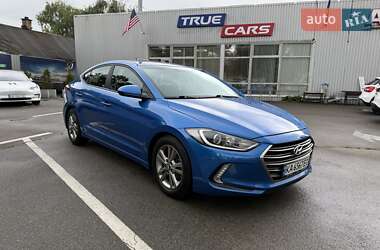 Седан Hyundai Elantra 2017 в Киеве