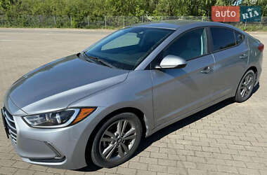 Седан Hyundai Elantra 2016 в Києві