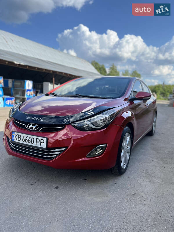 Седан Hyundai Elantra 2012 в 