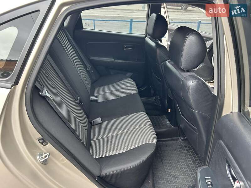 Седан Hyundai Elantra 2010 в Білій Церкві
