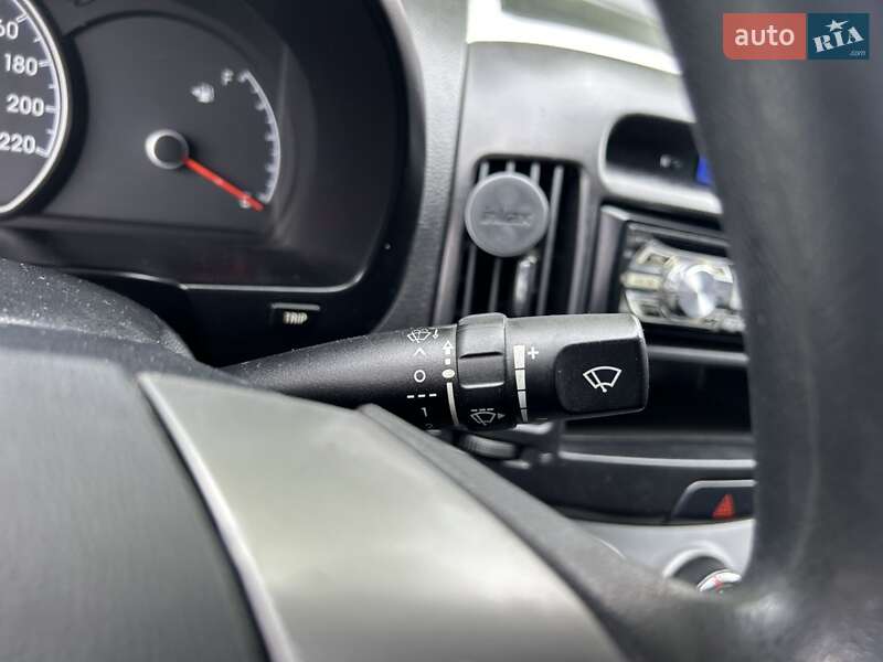 Седан Hyundai Elantra 2010 в Білій Церкві