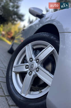 Седан Hyundai Elantra 2011 в 