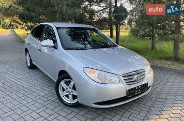 Седан Hyundai Elantra 2011 в Дрогобыче