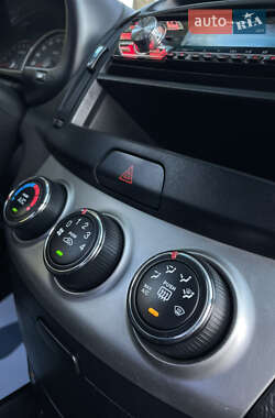 Седан Hyundai Elantra 2011 в 