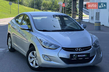 Седан Hyundai Elantra 2011 в Киеве