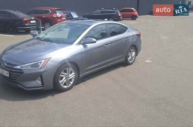 Седан Hyundai Elantra 2018 в Києві