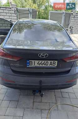 Седан Hyundai Elantra 2017 в 