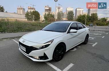 Седан Hyundai Elantra 2020 в 
