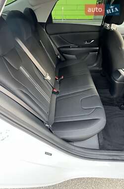 Седан Hyundai Elantra 2020 в 
