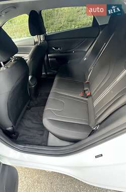 Седан Hyundai Elantra 2020 в 
