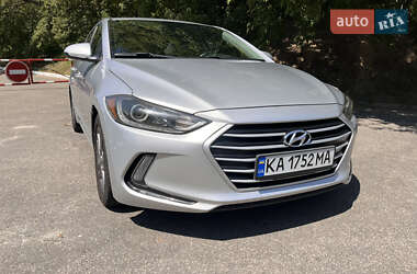 Седан Hyundai Elantra 2017 в 