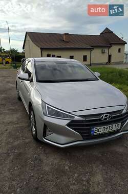 Седан Hyundai Elantra 2019 в 