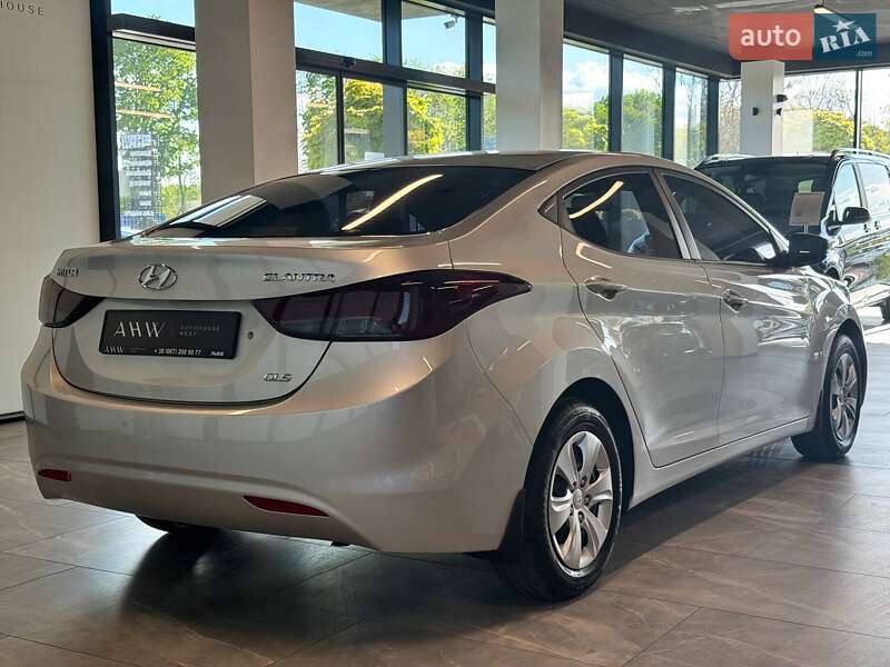 Седан Hyundai Elantra 2012 в Львове