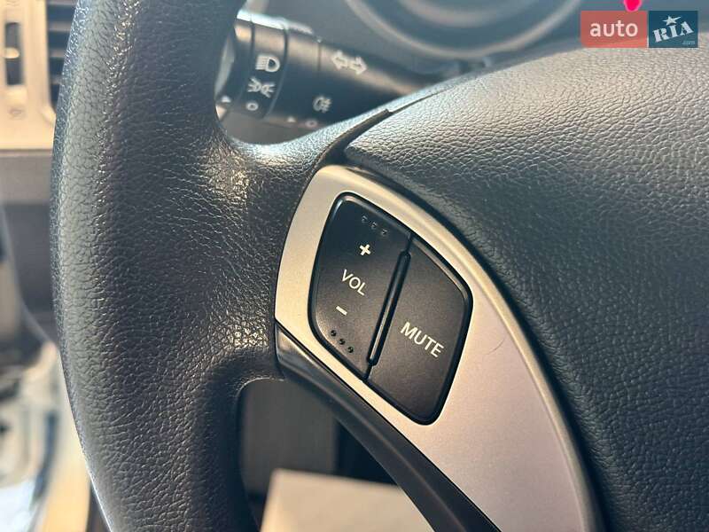 Седан Hyundai Elantra 2012 в Львове