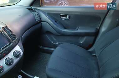 Седан Hyundai Elantra 2008 в 