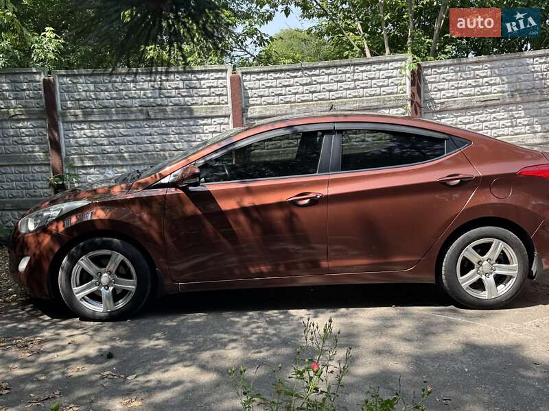Седан Hyundai Elantra 2013 в Харькове