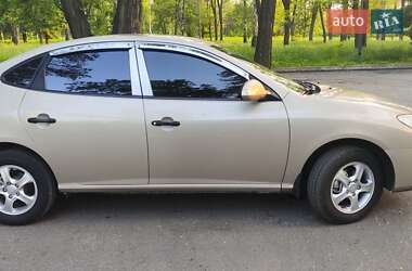 Седан Hyundai Elantra 2010 в 