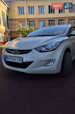 Седан Hyundai Elantra 2013 в Одессе