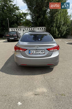 Седан Hyundai Elantra 2012 в 