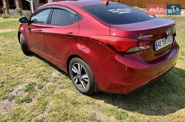 Седан Hyundai Elantra 2015 в 