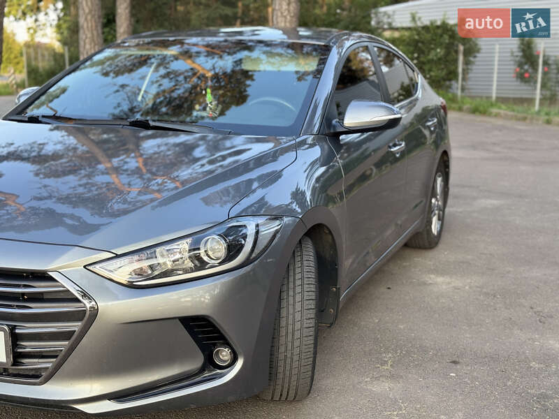 Седан Hyundai Elantra 2018 в Бершаді