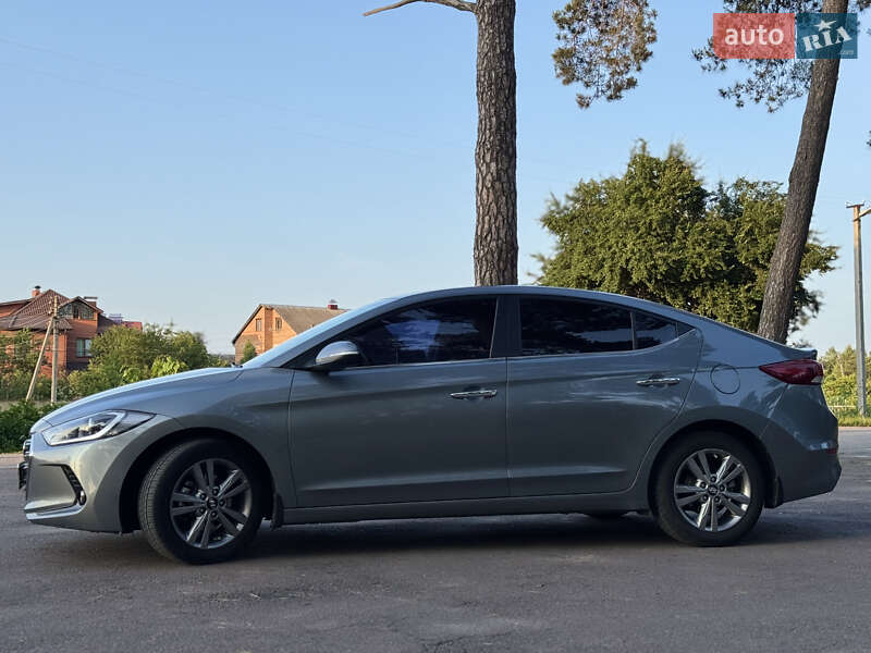 Седан Hyundai Elantra 2018 в Бершаді