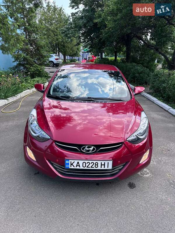 Hyundai Elantra 2011