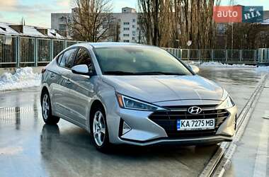 Седан Hyundai Elantra 2019 в Києві