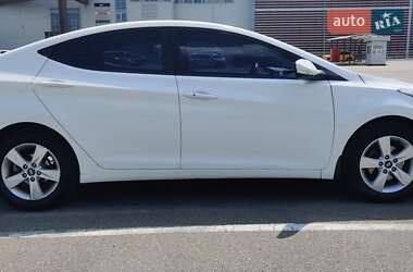 Седан Hyundai Elantra 2012 в 