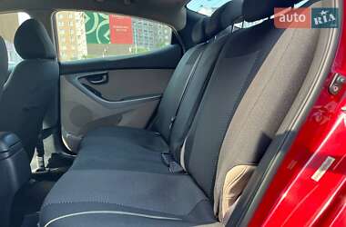 Седан Hyundai Elantra 2014 в 