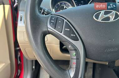 Седан Hyundai Elantra 2014 в 
