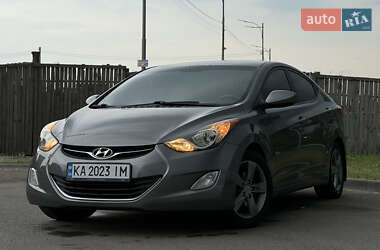 Седан Hyundai Elantra 2013 в Киеве