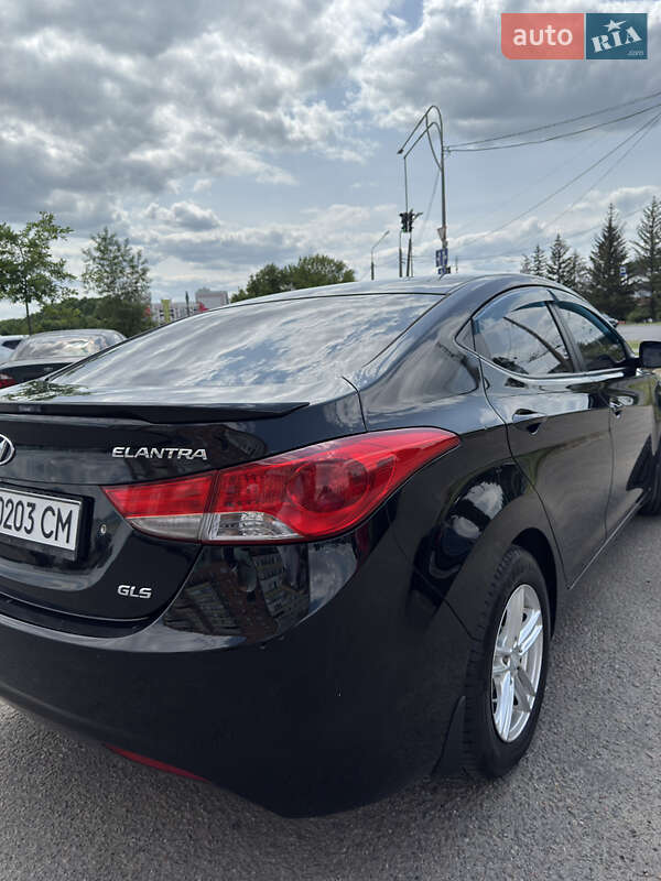 Седан Hyundai Elantra 2013 в Полтаве