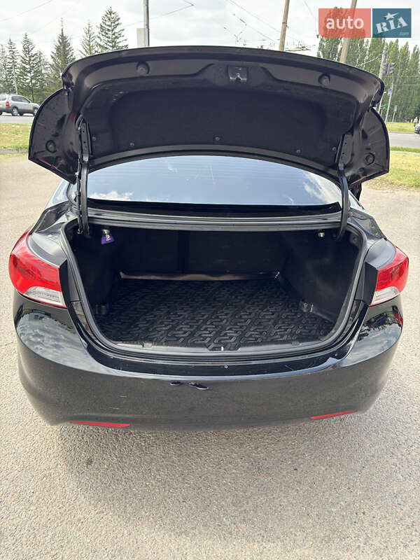 Седан Hyundai Elantra 2013 в Полтаве