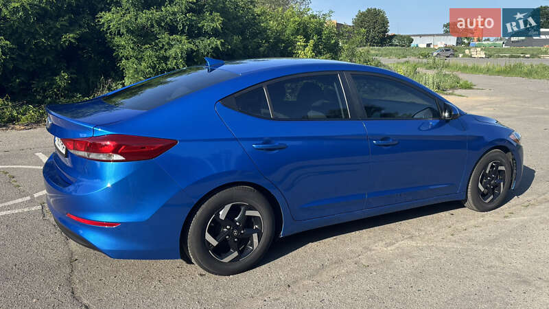 Седан Hyundai Elantra 2016 в Полтаве