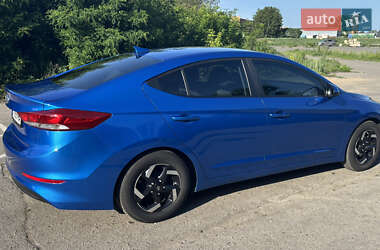 Седан Hyundai Elantra 2016 в 