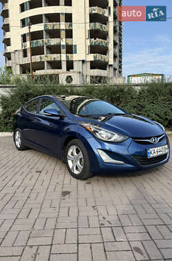 Седан Hyundai Elantra 2015 в Киеве