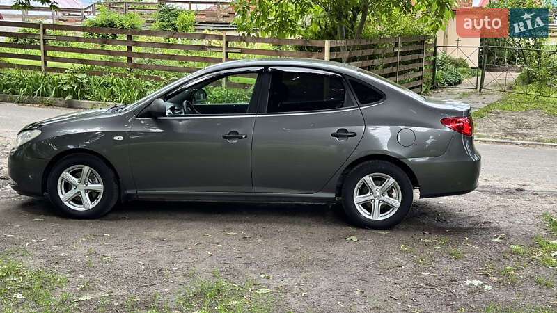 Седан Hyundai Elantra 2007 в Киеве