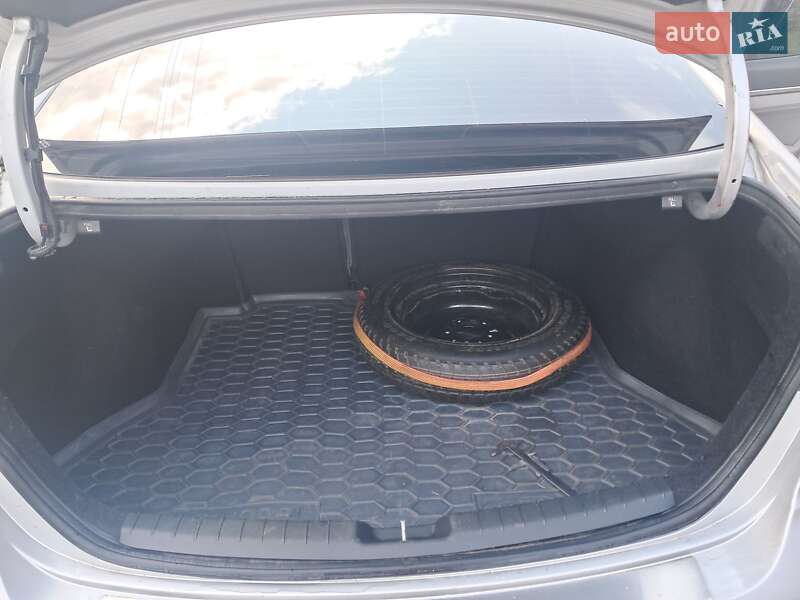 Седан Hyundai Elantra 2016 в Киеве