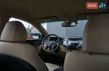 Седан Hyundai Elantra 2012 в 