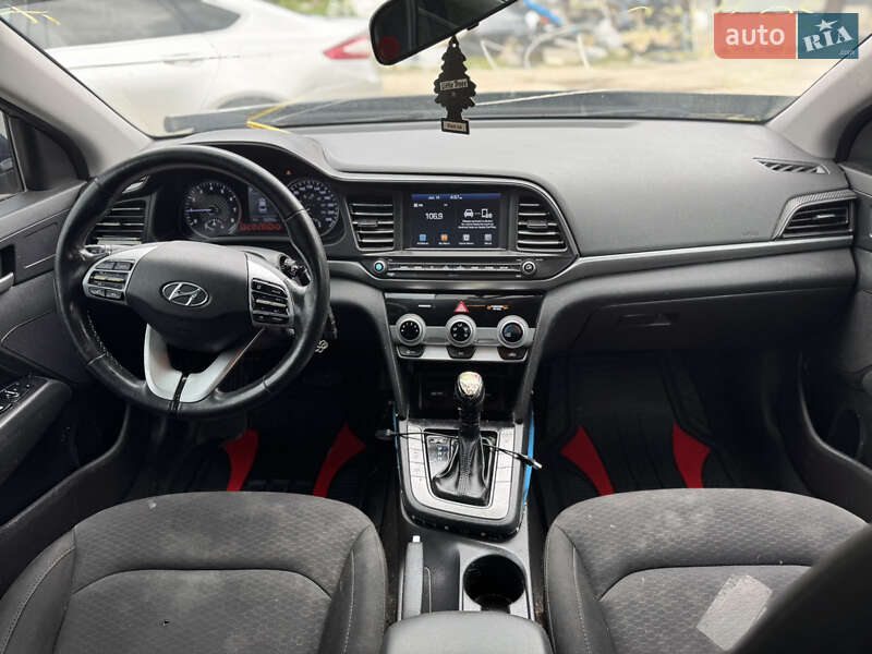 Седан Hyundai Elantra 2020 в Киеве