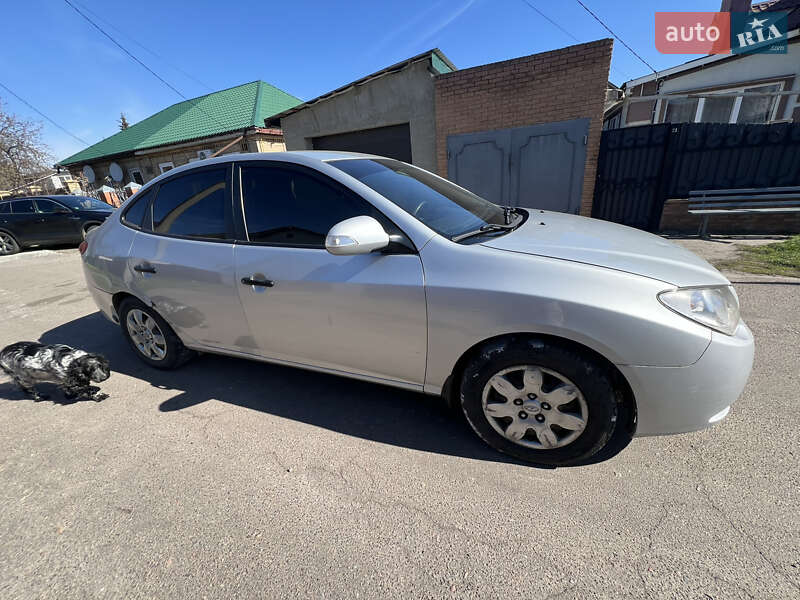 Седан Hyundai Elantra 2010 в Черкассах