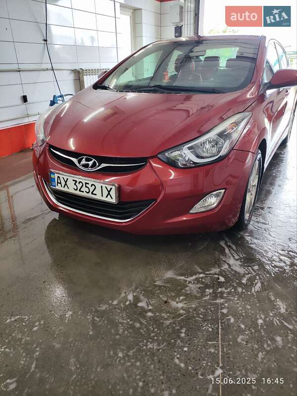 Седан Hyundai Elantra 2012 в Харкові